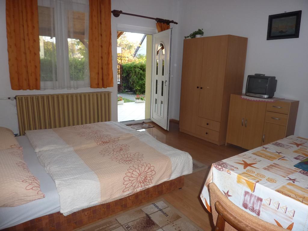 Bridgehaus Apartment Balatonfüred Cameră foto